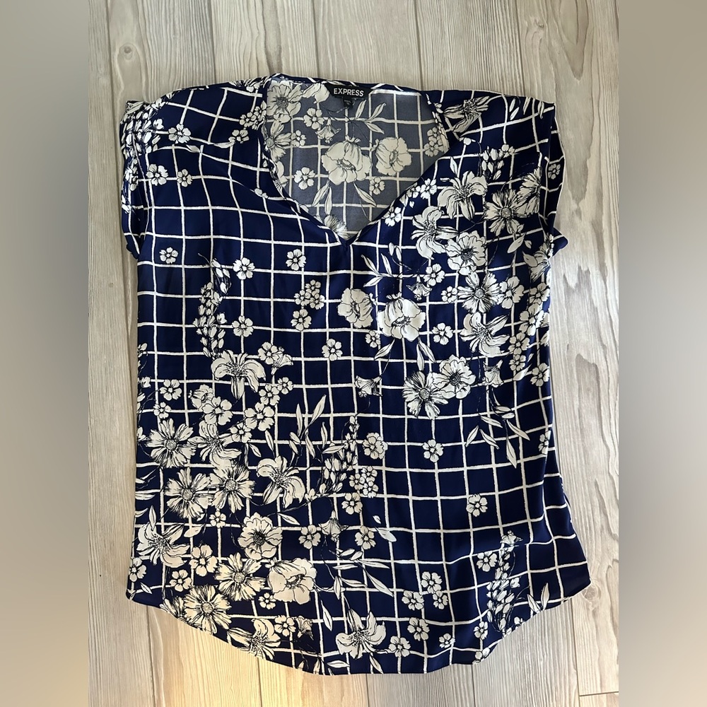 Express navy blue top Size M